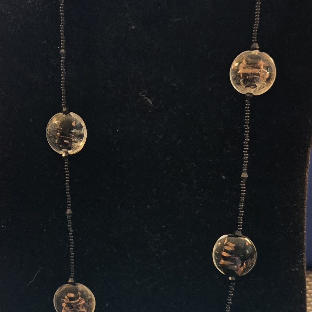 Elegant Black and Gold Beaded Necklace - Picture 2 of 4